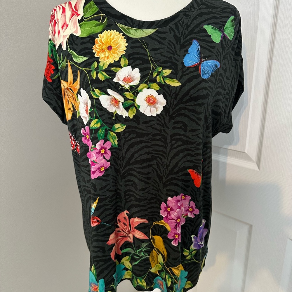 Like New - Johnny Was Blooming Breeze Floral Print Shirt - Picture 2 of 10